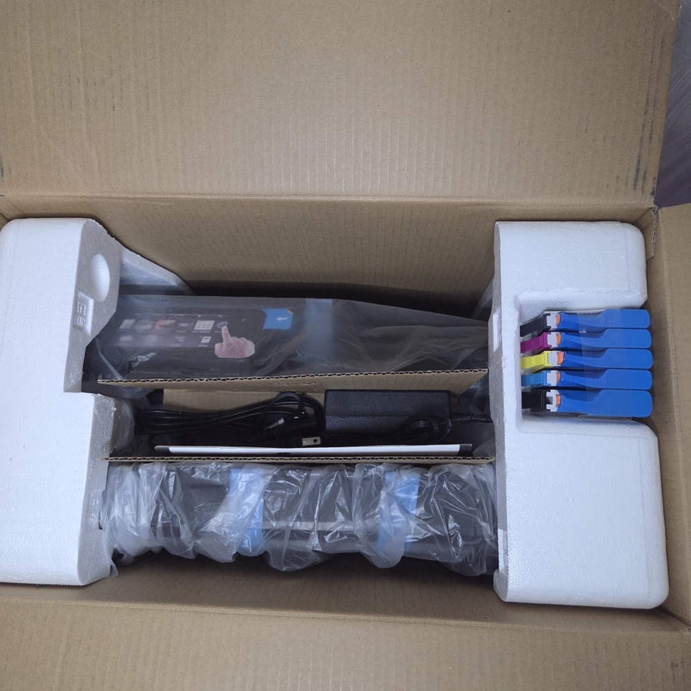 HP Photosmart 7515 All-In-One Inkjet Printer- Brand New - Picture 3 of 6